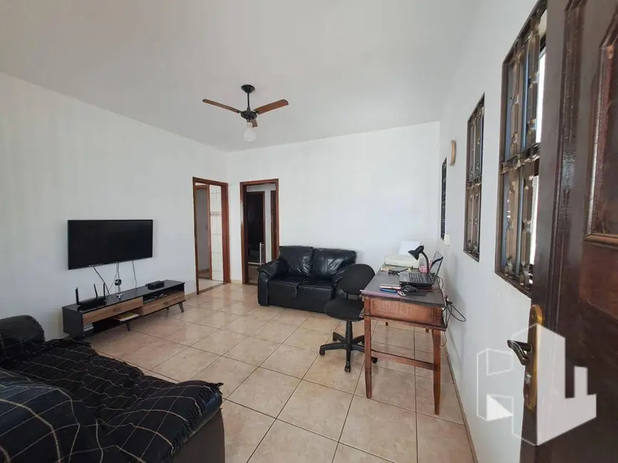 Foto 2 de Casa com 2 quartos à venda, 360m2 em Jardim Parati, Jau - SP
