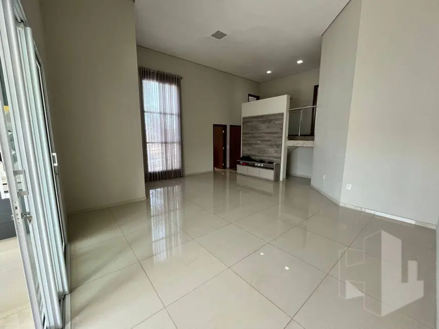 Foto 3 de Casa com 3 quartos à venda e para alugar, 307m2 em Jardim Alvorada II, Jau - SP