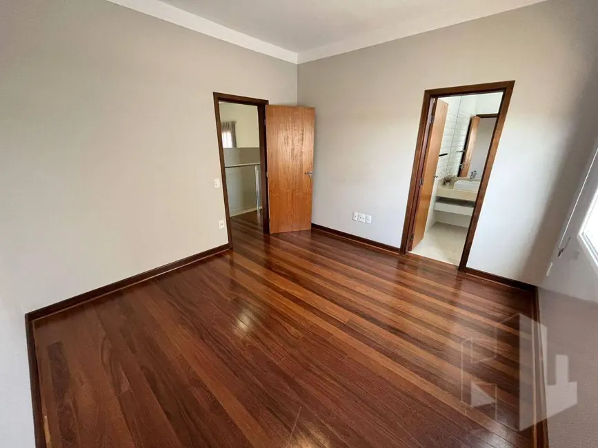 Foto 6 de Casa com 3 quartos à venda e para alugar, 307m2 em Jardim Alvorada II, Jau - SP