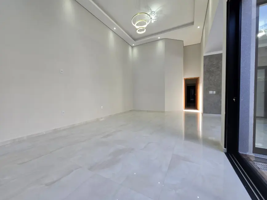 Foto 8 de Casa com 3 quartos à venda, 250m2 em Jardim São Francisco, Jau - SP