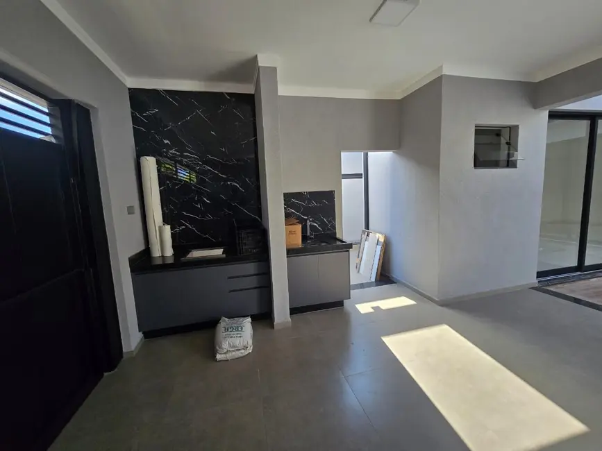 Foto 2 de Casa com 3 quartos à venda, 250m2 em Jardim São Francisco, Jau - SP