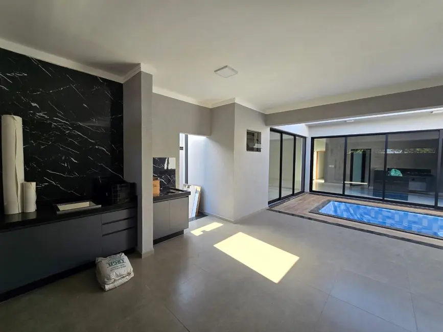 Foto 5 de Casa com 3 quartos à venda, 250m2 em Jardim São Francisco, Jau - SP