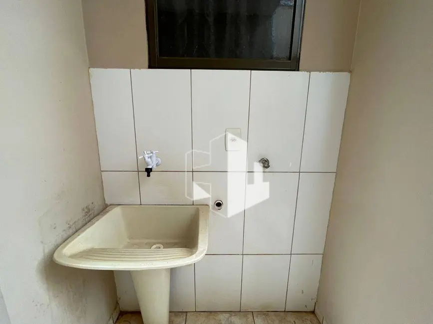 Foto 9 de Casa com 3 quartos para alugar, 180m2 em Jardim Dona Emília, Jau - SP