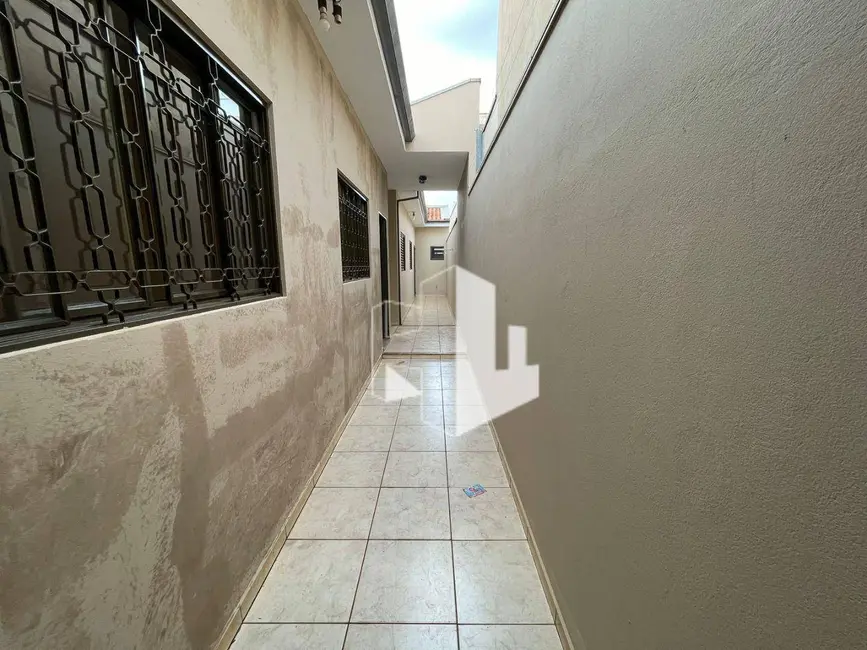 Foto 3 de Casa com 3 quartos para alugar, 180m2 em Jardim Dona Emília, Jau - SP