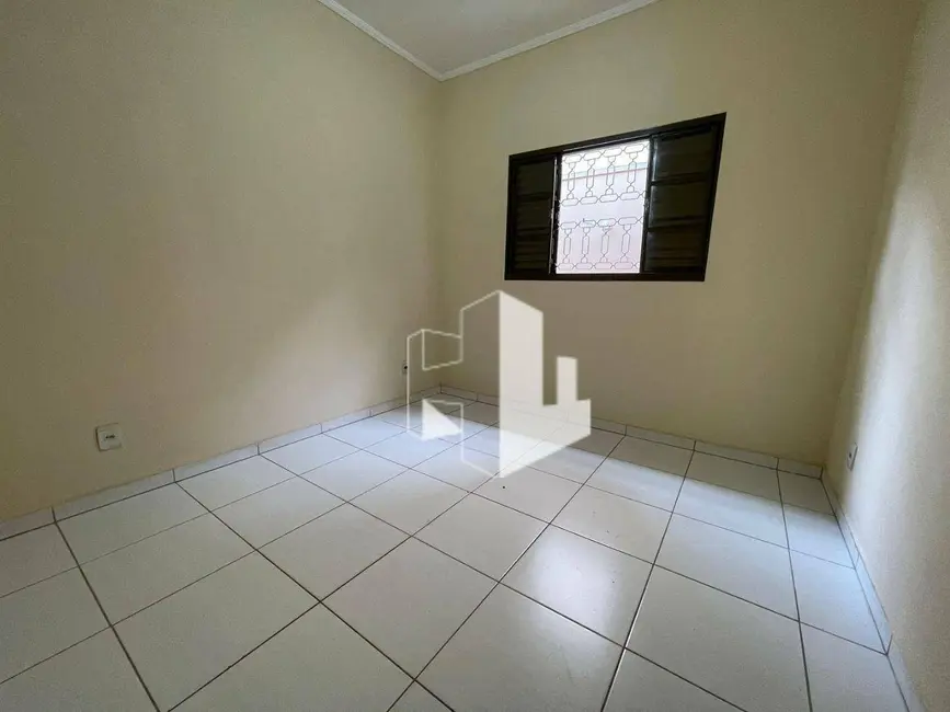 Foto 7 de Casa com 3 quartos para alugar, 180m2 em Jardim Dona Emília, Jau - SP