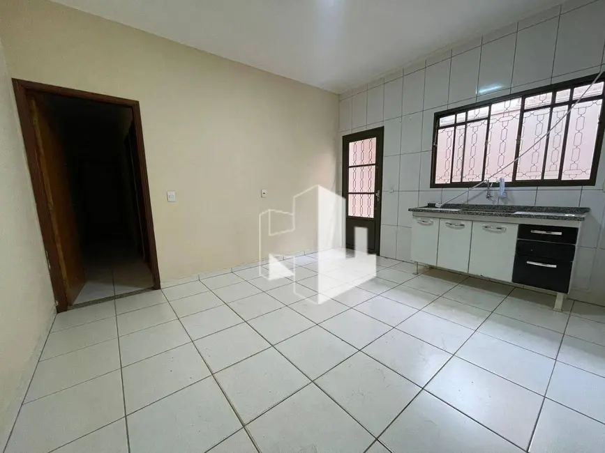 Foto 5 de Casa com 3 quartos para alugar, 180m2 em Jardim Dona Emília, Jau - SP