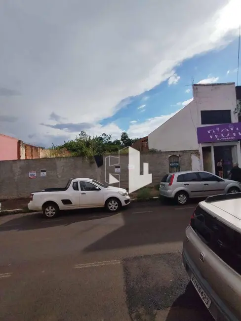 Foto 1 de Terreno / Lote à venda, 324m2 em Centro, Jau - SP