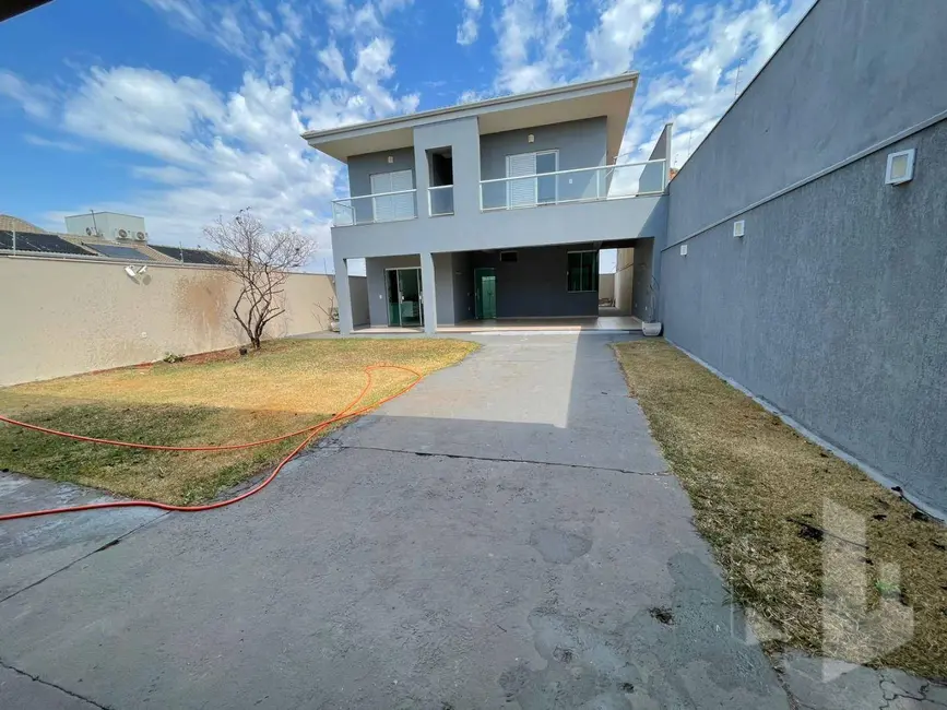 Foto 8 de Casa de Condomínio com 3 quartos para alugar, 352m2 em Condomínio Flamboyant, Jau - SP
