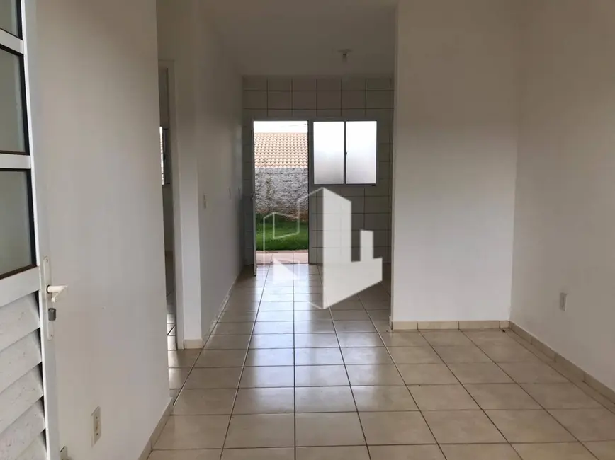Foto 1 de Casa de Condomínio com 2 quartos para alugar, 140m2 em Jardim Juliana, Jau - SP