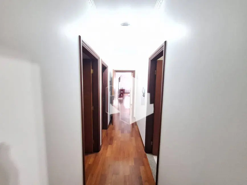 Foto 9 de Casa com 3 quartos à venda, 720m2 em Jardim Alvorada, Jau - SP