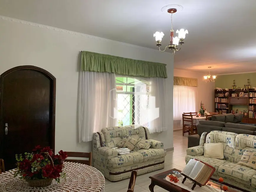 Foto 4 de Casa com 5 quartos à venda, 2500m2 em Bocaina - SP