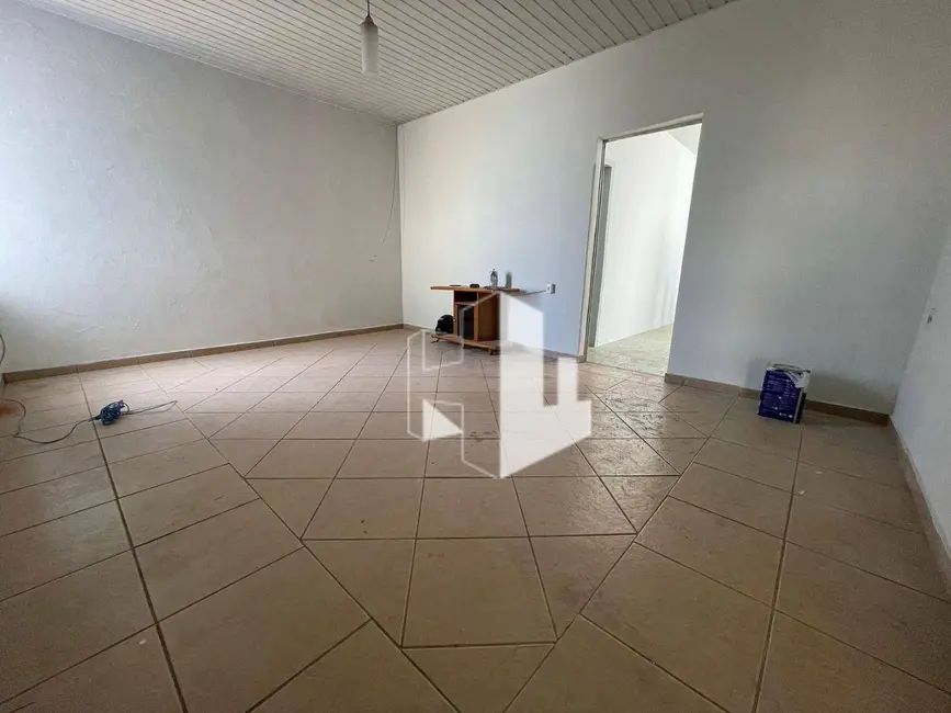 Foto 1 de Casa com 3 quartos para alugar, 250m2 em Centro, Jau - SP