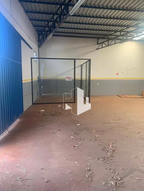Foto 3 de Armazém / Galpão à venda e para alugar, 202m2 em Jardim Olímpia, Jau - SP