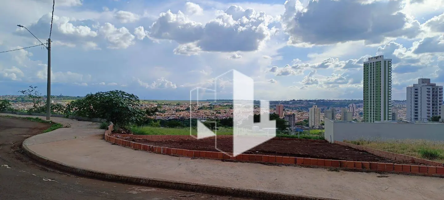 Foto 2 de Terreno / Lote à venda, 600m2 em Jardim América, Jau - SP