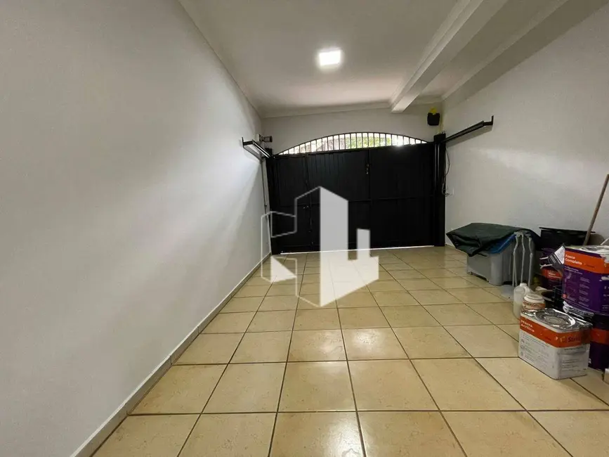 Foto 3 de Casa com 4 quartos para alugar, 300m2 em Chácara Bela Vista, Jau - SP