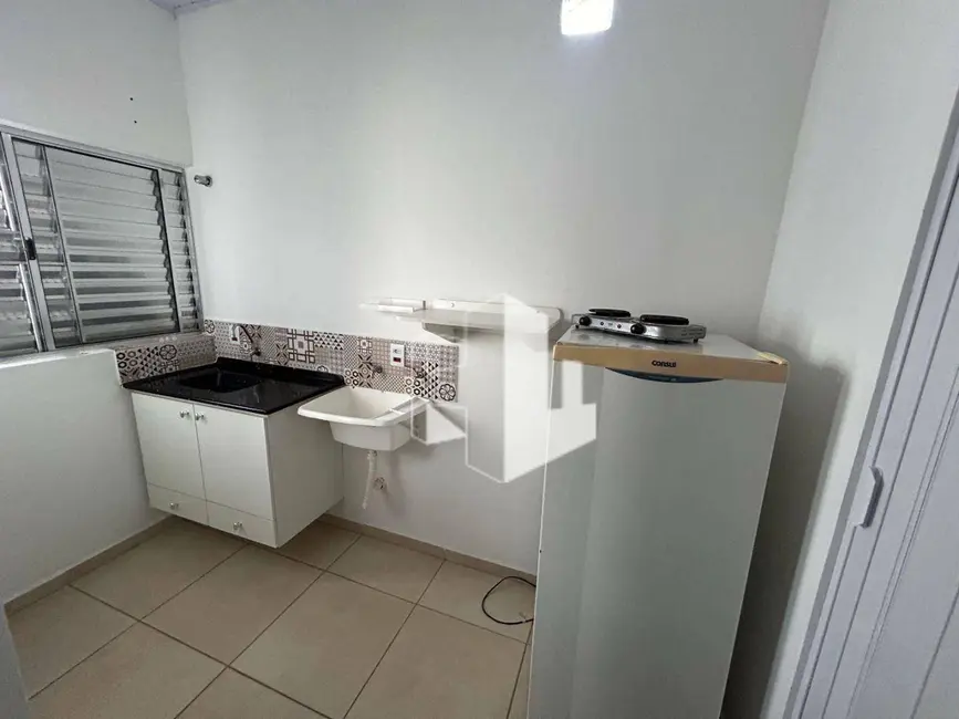 Kitnet com 1 quarto para alugar, 14m2 em Vila Industrial, Jau - SP - imagem 2 Foto 2 de Kitnet com 1 quarto para alugar, 14m2 em Vila Industrial, Jau - SP