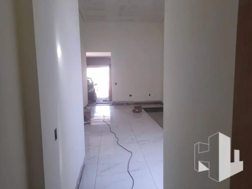Foto 2 de Casa com 3 quartos à venda, 200m2 em Jardim América, Jau - SP