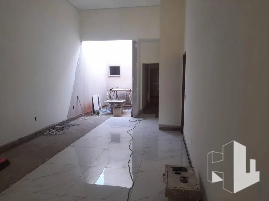 Foto 1 de Casa com 3 quartos à venda, 200m2 em Jardim América, Jau - SP