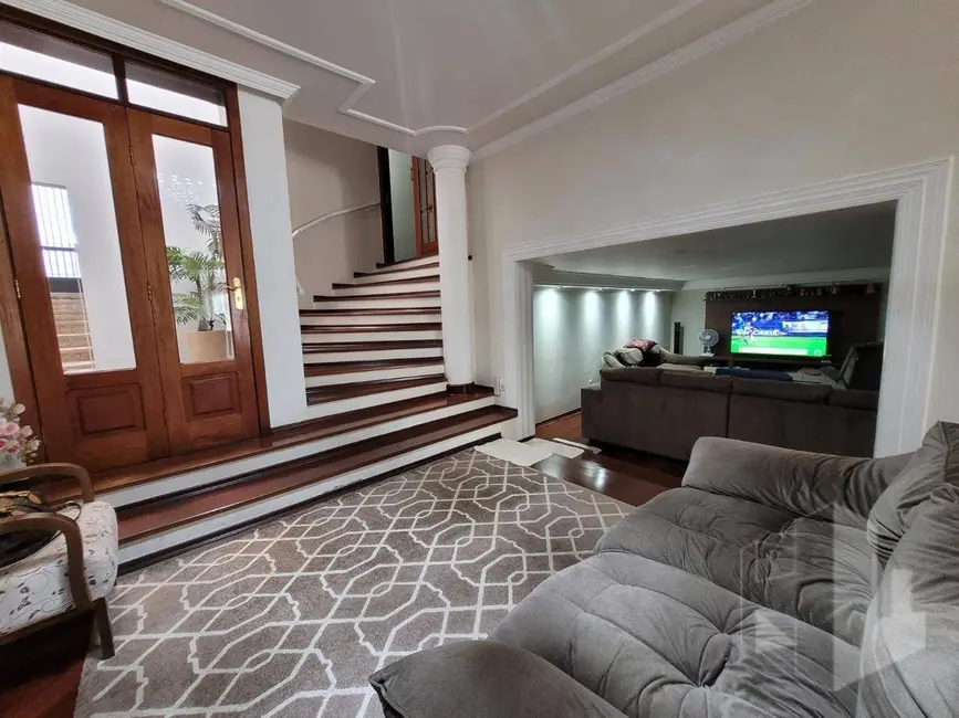 Foto 2 de Casa com 4 quartos à venda, 577m2 em Jardim Alvorada, Jau - SP