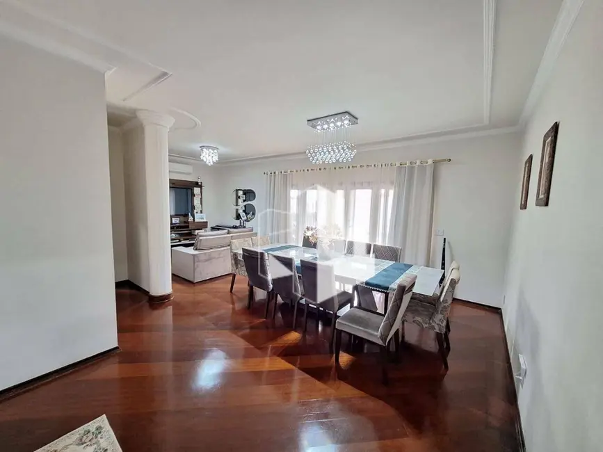 Foto 3 de Casa com 4 quartos à venda, 577m2 em Jardim Alvorada, Jau - SP