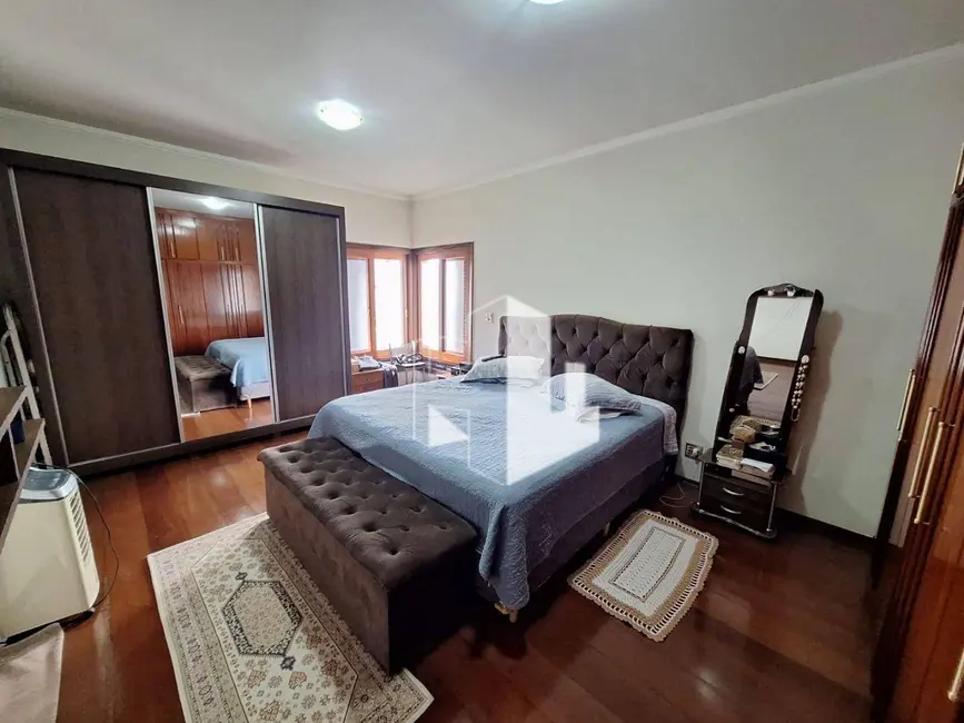 Foto 4 de Casa com 4 quartos à venda, 577m2 em Jardim Alvorada, Jau - SP