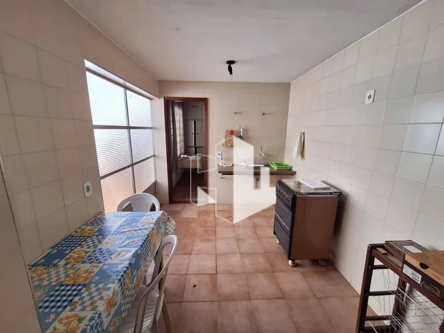 Foto 3 de Casa com 3 quartos à venda, 250m2 em Jardim São Caetano, Jau - SP