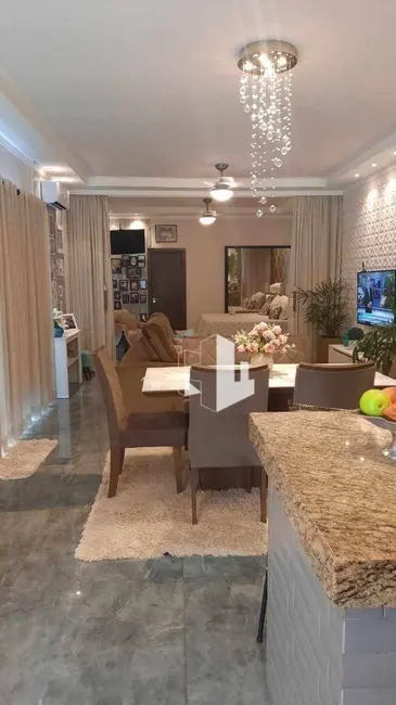 Casa com 2 quartos à venda, 261m2 em Jau - SP - imagem 6 Foto 6 de Casa com 2 quartos à venda, 261m2 em Jau - SP