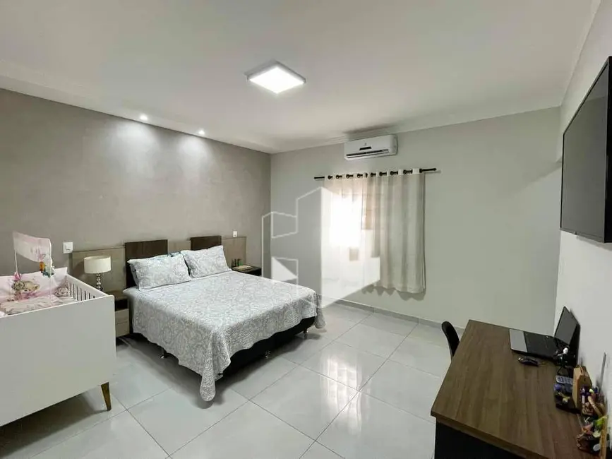 Foto 6 de Casa com 3 quartos à venda, 250m2 em Jau - SP