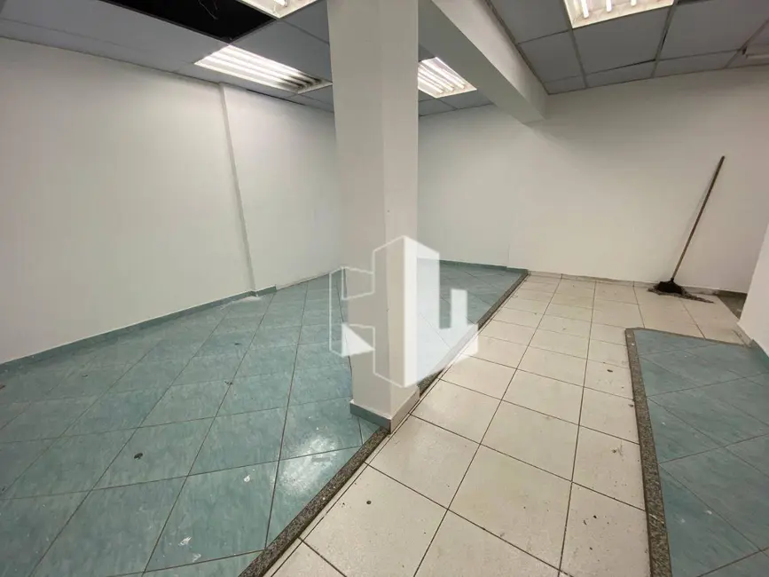 Foto 6 de Sala Comercial para alugar, 980m2 em Centro, Jau - SP