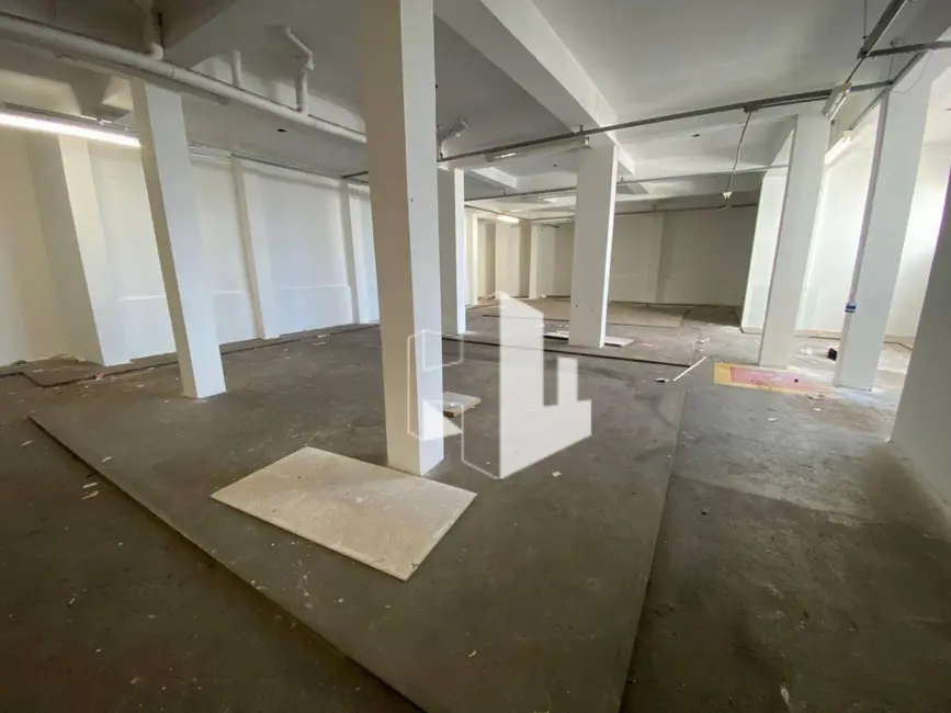 Foto 5 de Sala Comercial para alugar, 980m2 em Centro, Jau - SP
