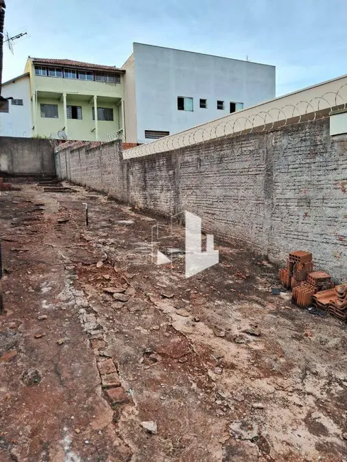 Foto 2 de Casa com 3 quartos à venda, 200m2 em Vila Nova Jaú, Jau - SP