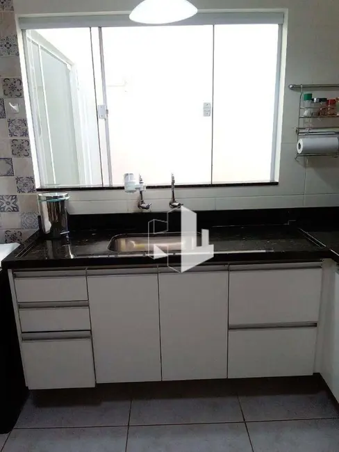 Foto 4 de Casa com 3 quartos à venda, 125m2 em Jardim América, Jau - SP