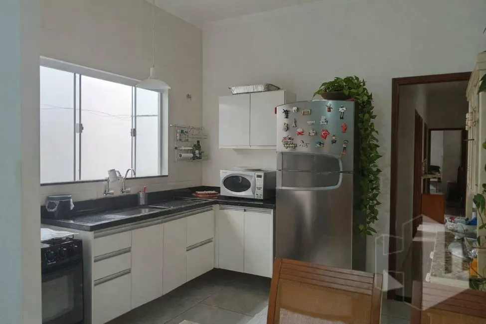 Foto 2 de Casa com 3 quartos à venda, 125m2 em Jardim América, Jau - SP