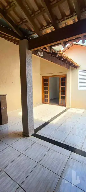 Foto 2 de Casa com 1 quarto à venda, 140m2 em Residencial Frei Galvão, Jau - SP