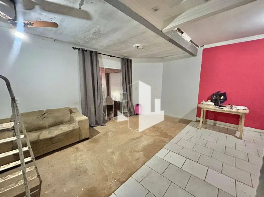 Foto 6 de Casa com 2 quartos à venda, 175m2 em Condomínio Flamboyant, Jau - SP