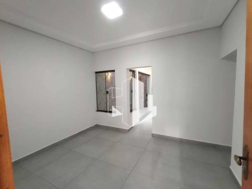 Casa com 2 quartos à venda, 170m2 em Bariri - SP - imagem 3 Foto 3 de Casa com 2 quartos à venda, 170m2 em Bariri - SP