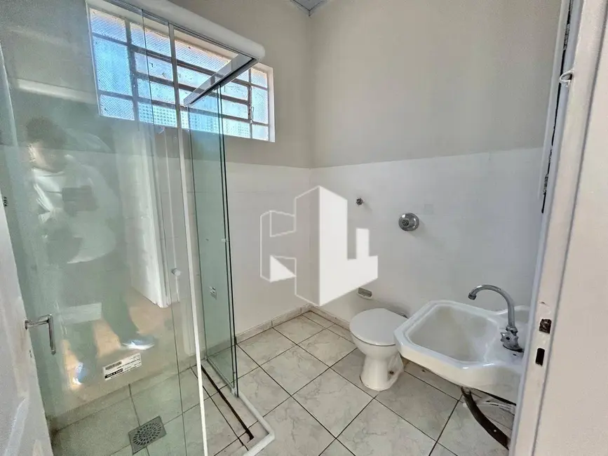 Foto 4 de Casa com 3 quartos para alugar, 180m2 em Chácara Braz Miraglia, Jau - SP