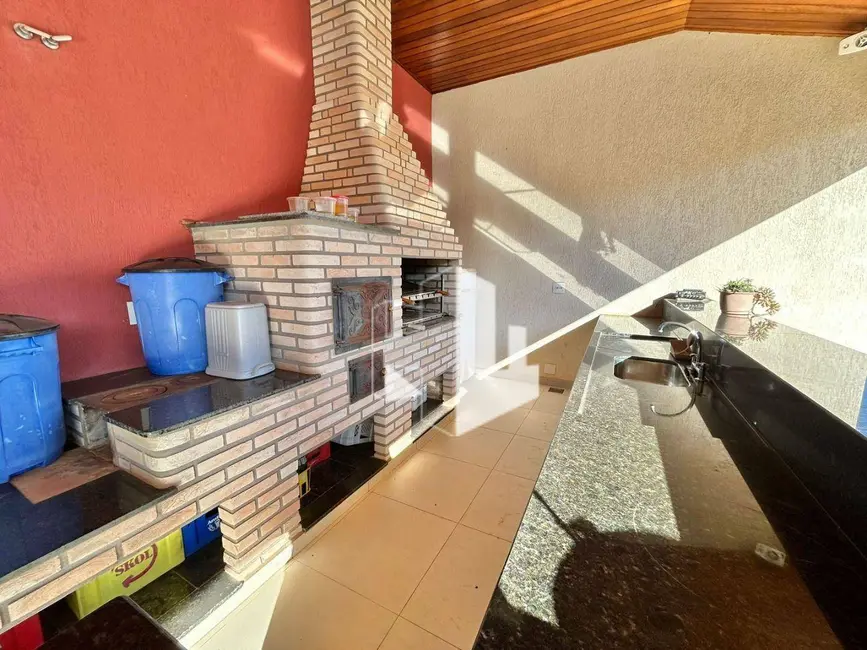 Foto 5 de Casa de Condomínio com 3 quartos à venda e para alugar, 2000m2 em Jau - SP