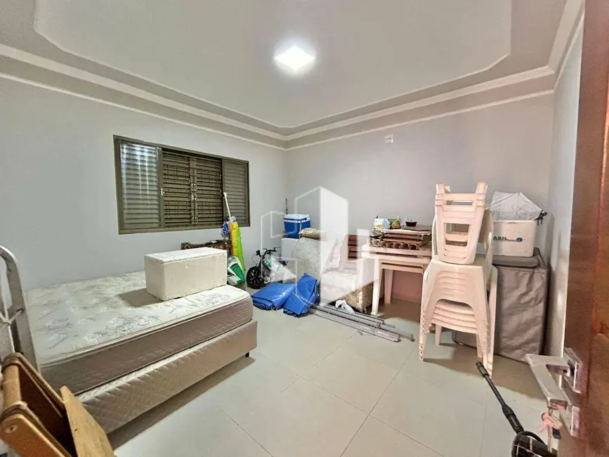 Foto 8 de Casa de Condomínio com 3 quartos à venda e para alugar, 2000m2 em Jau - SP