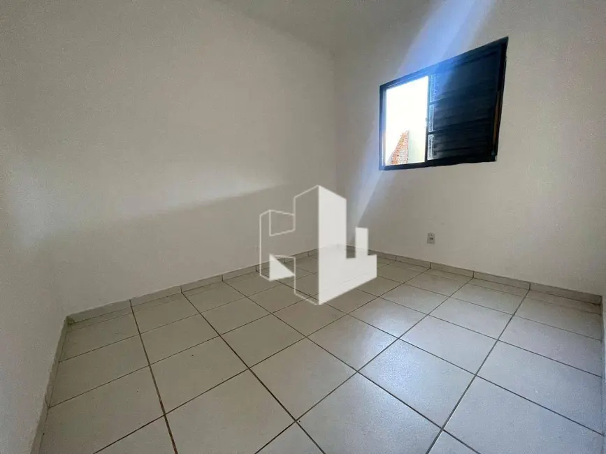 Casa com 2 quartos à venda, 200m2 em Jardim Itatiaia, Jau - SP - imagem 4 Foto 4 de Casa com 2 quartos à venda, 200m2 em Jardim Itatiaia, Jau - SP