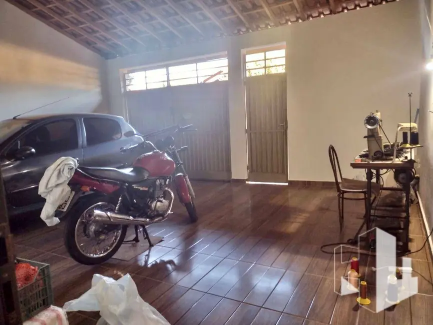 Foto 1 de Casa com 2 quartos à venda, 140m2 em Parque Frei Galvão, Jau - SP