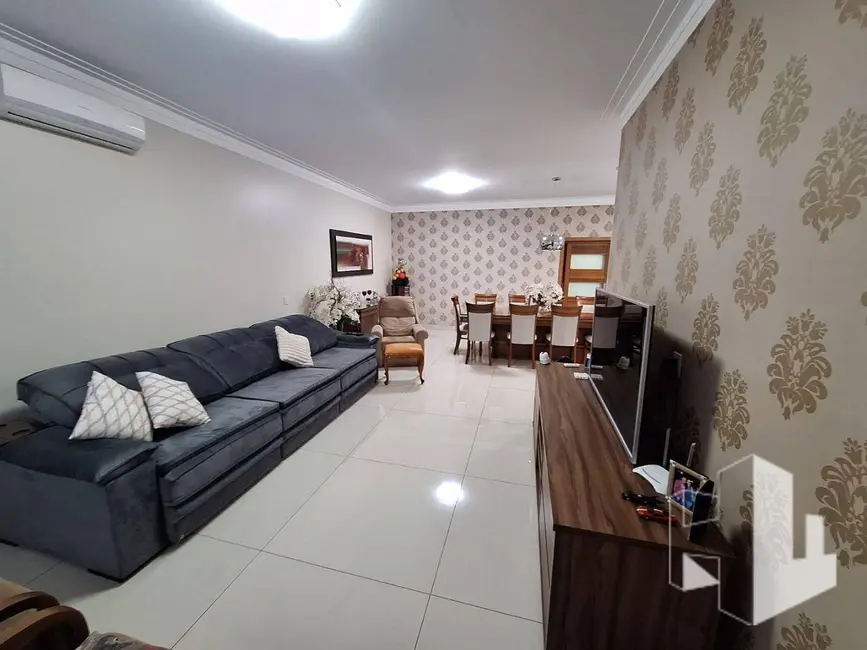 Foto 1 de Casa com 3 quartos à venda, 250m2 em Jardim Estádio, Jau - SP