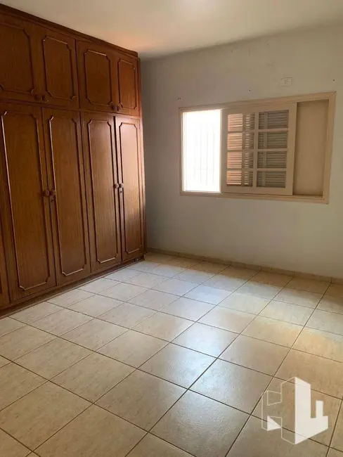 Foto 8 de Casa com 3 quartos à venda, 600m2 em Chácara Peccioli, Jau - SP
