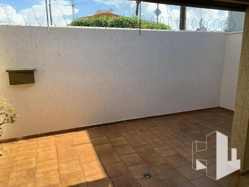 Foto 3 de Casa com 3 quartos à venda, 600m2 em Chácara Peccioli, Jau - SP