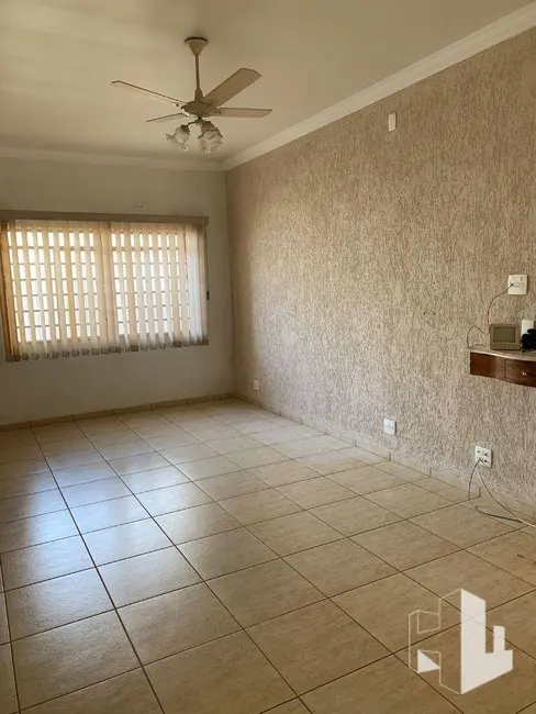 Foto 4 de Casa com 3 quartos à venda, 600m2 em Chácara Peccioli, Jau - SP
