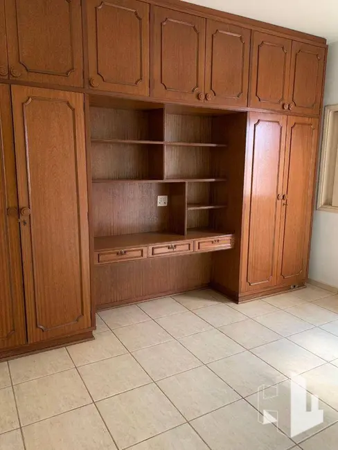 Foto 9 de Casa com 3 quartos à venda, 600m2 em Chácara Peccioli, Jau - SP