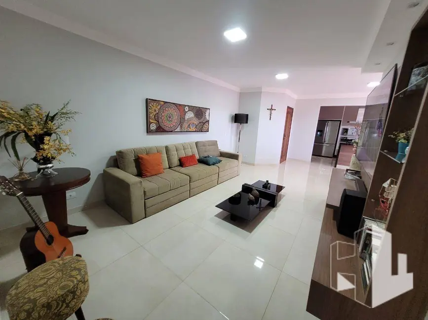 Foto 3 de Apartamento com 3 quartos à venda, 170m2 em Chácara Braz Miraglia, Jau - SP