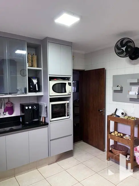 Foto 4 de Casa com 3 quartos à venda, 442m2 em Vila Hilst, Jau - SP