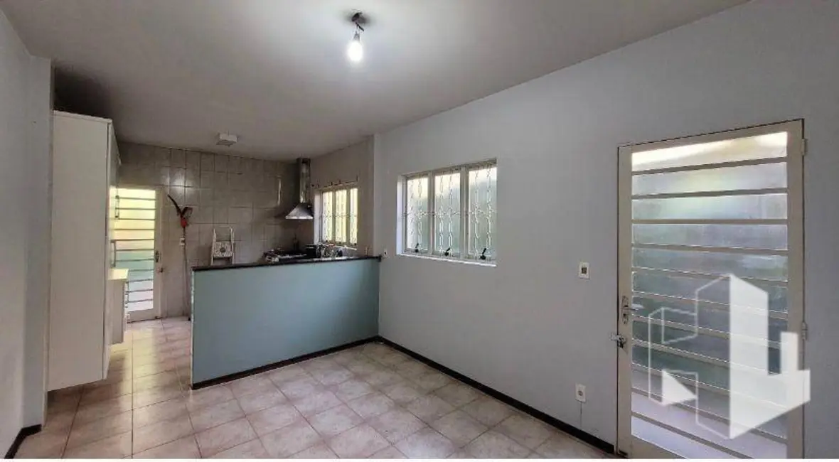 Foto 2 de Casa com 3 quartos à venda, 250m2 em Jardim Alvorada, Jau - SP