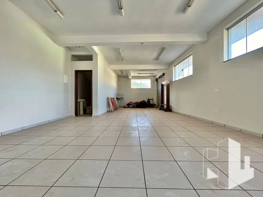 Foto 1 de Sala Comercial para alugar, 120m2 em Vila Assis, Jau - SP